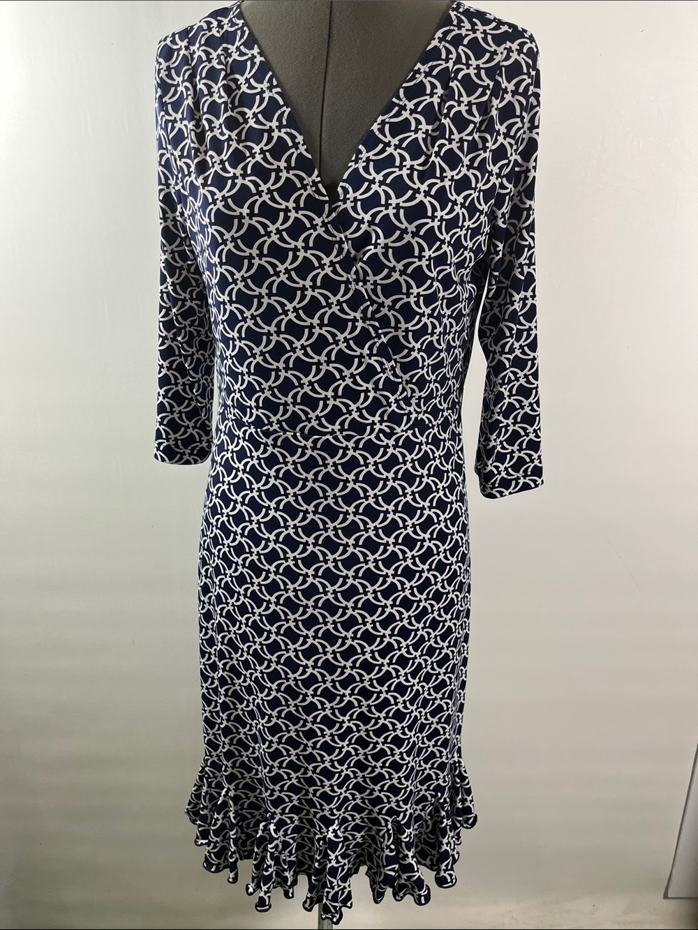 Scarlett Women Dress Navy & White Geometric V-Neck Midi Size 10. - Picture 1 of 9